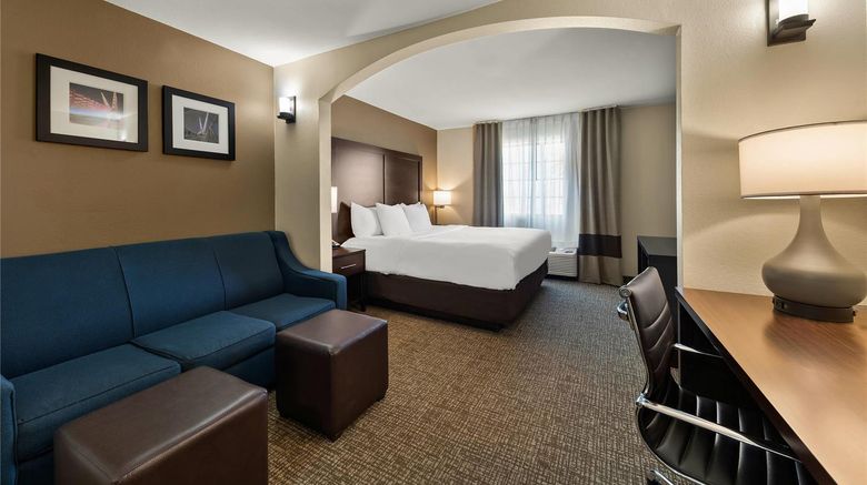<b>Comfort Inn & Suites Hotel Atoka Room</b>. Images powered by <a href="https://iceportal.shijigroup.com/" title="IcePortal" target="_blank">IcePortal</a>.