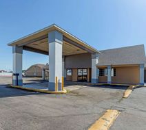 Econo Lodge Pryor Exterior