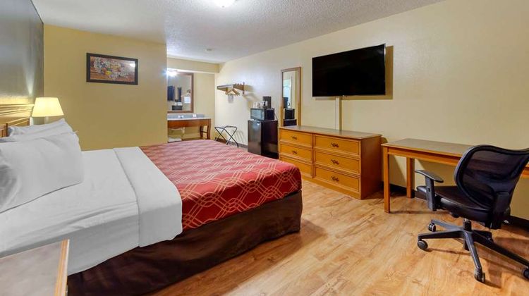 Econo Lodge Pryor Room