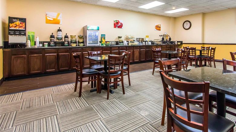<b>Quality Inn Duncan Restaurant</b>. Images powered by <a href="https://iceportal.shijigroup.com/" title="IcePortal" target="_blank">IcePortal</a>.