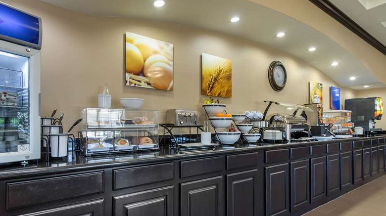 <b>Comfort Inn and Suites Glenpool Restaurant</b>. Images powered by <a href="https://iceportal.shijigroup.com/" title="IcePortal" target="_blank">IcePortal</a>.