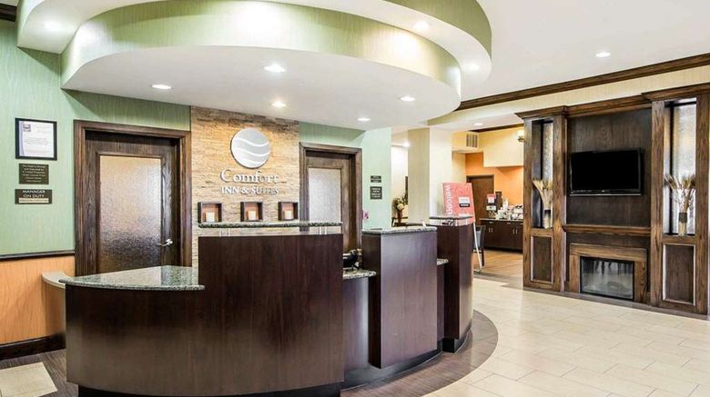 <b>Comfort Inn and Suites Alva Lobby</b>. Images powered by <a href="https://iceportal.shijigroup.com/" title="IcePortal" target="_blank">IcePortal</a>.