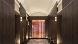 Holiday Inn Exp Phayathai Lobby