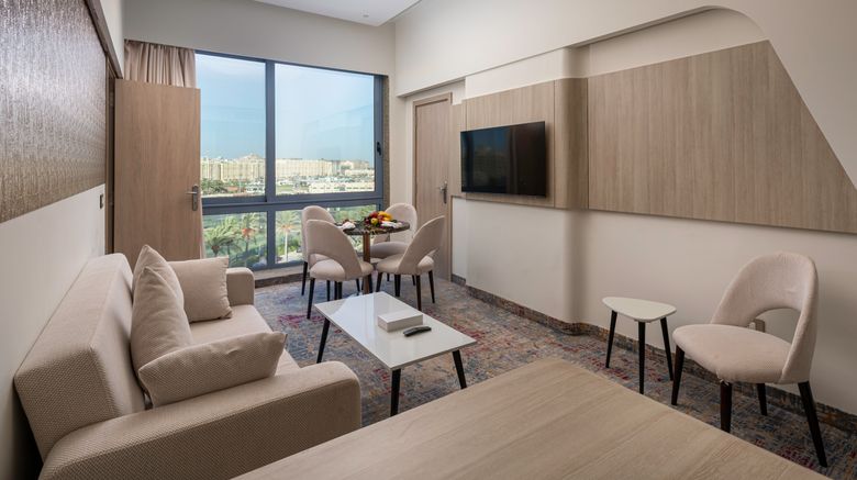 <b>Crowne Plaza Mirage Suite</b>. Images powered by <a href="https://www.leonardoworldwide.com/" title="Leonardo Worldwide" target="_blank">Leonardo</a>.