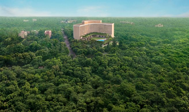 Taj Palace Hotel Exterior