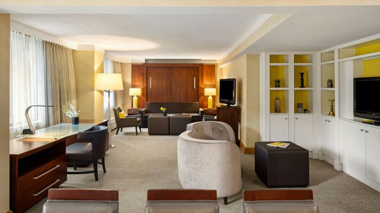 <b>Renaissance Columbus Downtown Hotel Suite</b>. Images powered by <a href="https://www.leonardoworldwide.com/" title="Leonardo Worldwide" target="_blank">Leonardo</a>.