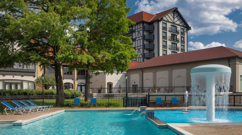 <b>Sheraton Westport Chalet Hotel St. Louis Pool</b>. Images powered by <a href="https://www.leonardoworldwide.com/" title="Leonardo Worldwide" target="_blank">Leonardo</a>.