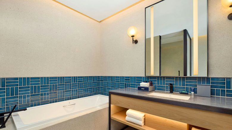 <b>Four Points Rizhao Suite</b>. Images powered by <a href="https://www.leonardoworldwide.com/" title="Leonardo Worldwide" target="_blank">Leonardo</a>.