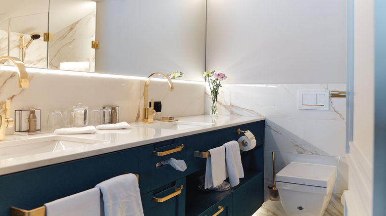 <b>Hotel Zurserhof Room</b>. Images powered by <a href="https://www.leonardoworldwide.com/" title="Leonardo Worldwide" target="_blank">Leonardo</a>.