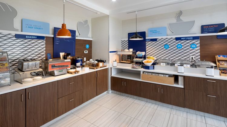 Holiday Inn Express & Suites ChicagoWest Restaurant