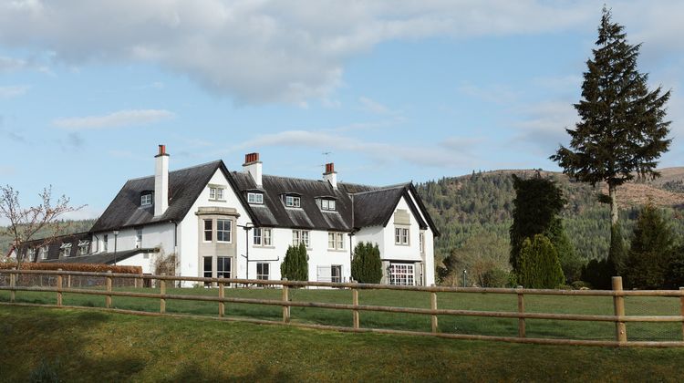 The Lovat Loch Ness Exterior