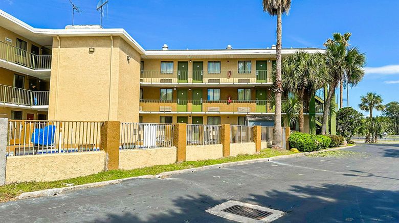 <b>OYO Hotel Mobile I-65 at Airport Blvd Exterior</b>. Images powered by <a href="https://www.leonardoworldwide.com/" title="Leonardo Worldwide" target="_blank">Leonardo</a>.