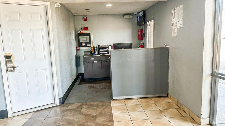 <b>OYO Hotel Mobile I-65 at Airport Blvd Lobby</b>. Images powered by <a href="https://www.leonardoworldwide.com/" title="Leonardo Worldwide" target="_blank">Leonardo</a>.