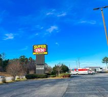 Super Inn & Suites Exterior