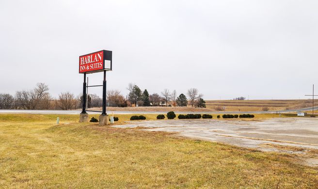 Harlan Inn and Suites by OYO Exterior