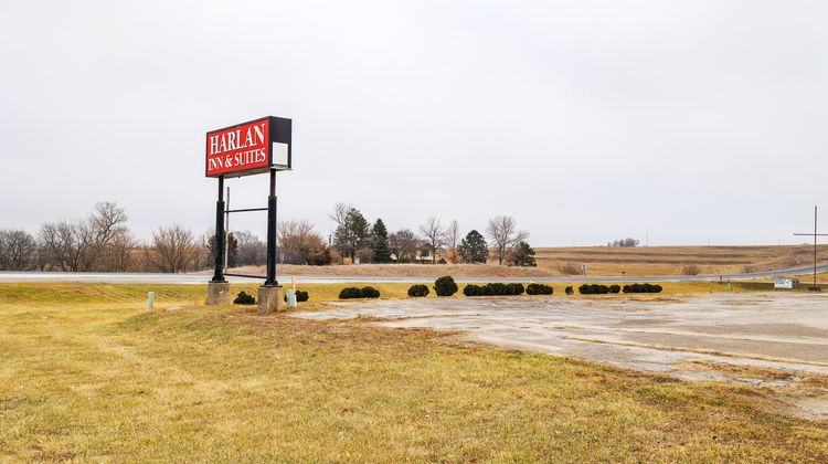 Harlan Inn and Suites by OYO Exterior
