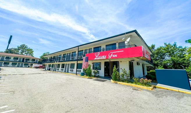 Luxury Inn Exterior