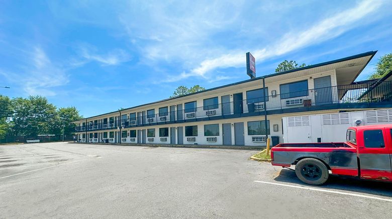 <b>Luxury Inn Exterior</b>. Images powered by <a href="https://www.leonardoworldwide.com/" title="Leonardo Worldwide" target="_blank">Leonardo</a>.