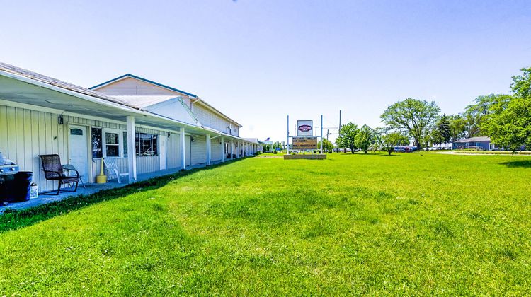 Country Hearth Inn Sturgis Michigan Exterior