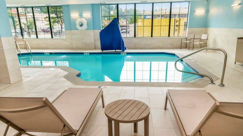 <b>Holiday Inn Express Pittsburgh Southside Pool</b>. Images powered by <a href="https://www.leonardoworldwide.com/" title="Leonardo Worldwide" target="_blank">Leonardo</a>.