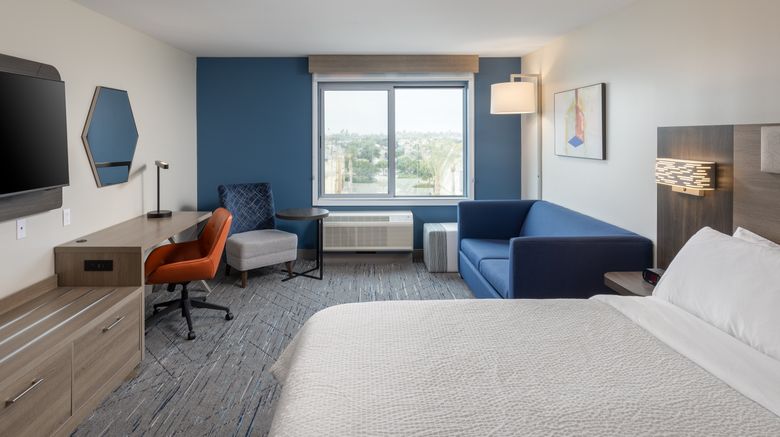 <b>Holiday Inn Express Sts Hawaiian Gardens Room</b>. Images powered by <a href="https://www.leonardoworldwide.com/" title="Leonardo Worldwide" target="_blank">Leonardo</a>.