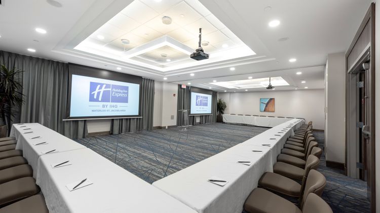 Holiday Inn Express & Stes Waterloo Meeting