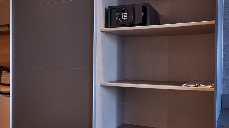 <b>Bridgewater Apartments Room</b>. Images powered by <a href="https://www.leonardoworldwide.com/" title="Leonardo Worldwide" target="_blank">Leonardo</a>.