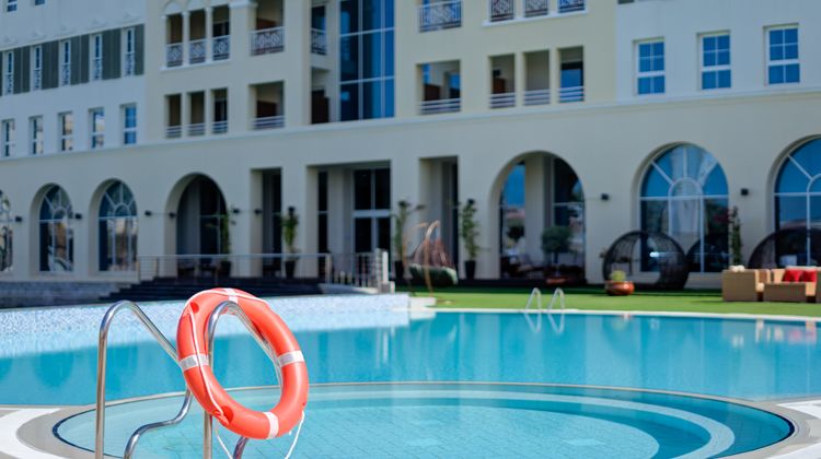 Copthorne Lakeview Hotel Green Community Pool