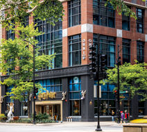 Omni Chicago Hotel Exterior