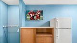 HomeTowne Studios Detroit - Livonia Room