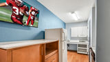 HomeTowne Studios Detroit - Livonia Room