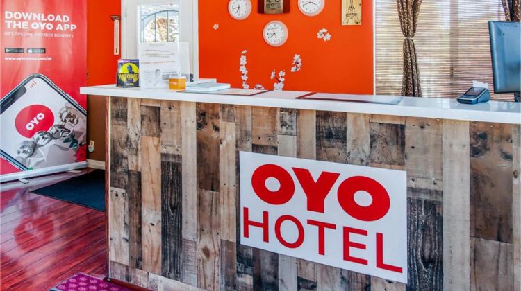 OYO Hotel Europa Ridgecrest CA - W Upjoh Lobby