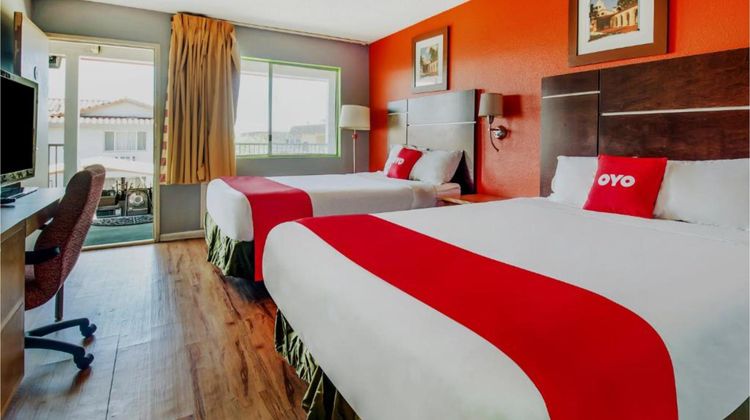 OYO Hotel Europa Ridgecrest CA - W Upjoh Room