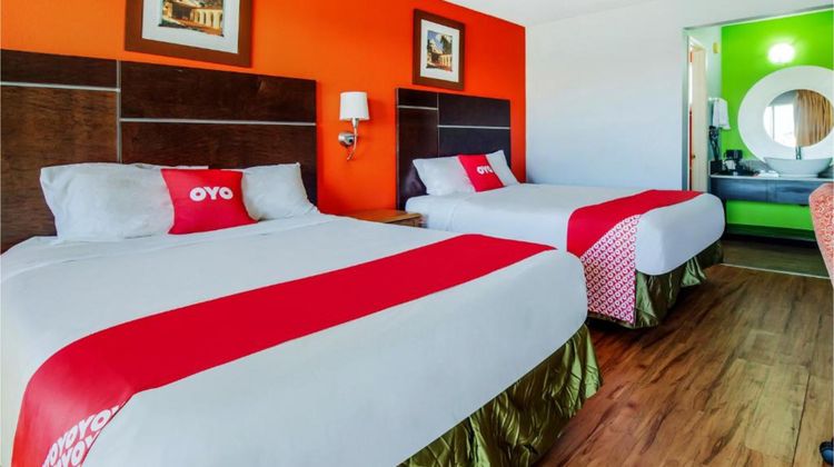 OYO Hotel Europa Ridgecrest CA - W Upjoh Room