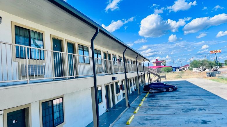 <b>OYO Hotel Pearsall I-35 East Exterior</b>. Images powered by <a href="https://www.leonardoworldwide.com/" title="Leonardo Worldwide" target="_blank">Leonardo</a>.