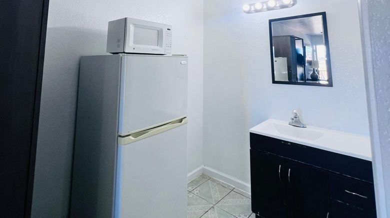 <b>OYO Hotel Pearsall I-35 East Lobby</b>. Images powered by <a href="https://www.leonardoworldwide.com/" title="Leonardo Worldwide" target="_blank">Leonardo</a>.