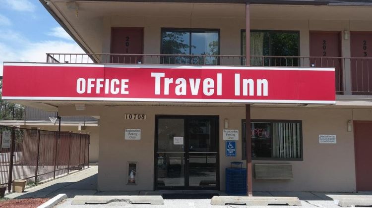 Travel Inn Omaha Exterior
