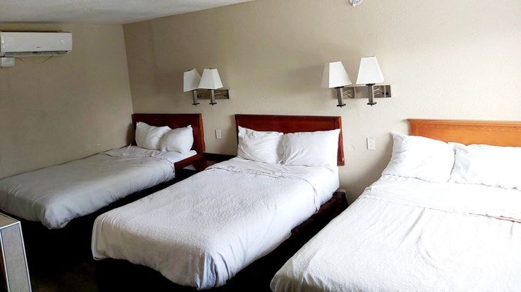 Travel Inn Omaha Room