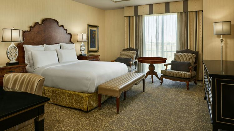 Woolley's Classic Suites Denver Airport Suite