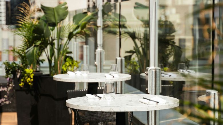 <b>Renaissance Montreal Downtown Hotel Restaurant</b>. Images powered by <a href="https://www.leonardoworldwide.com/" title="Leonardo Worldwide" target="_blank">Leonardo</a>.