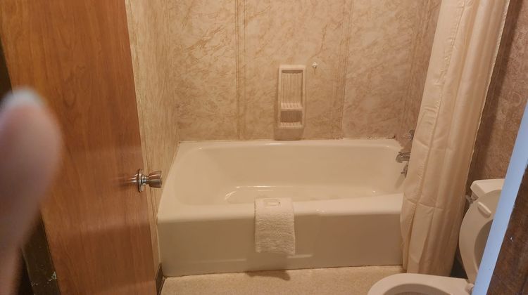 Castle Rock Inn Room