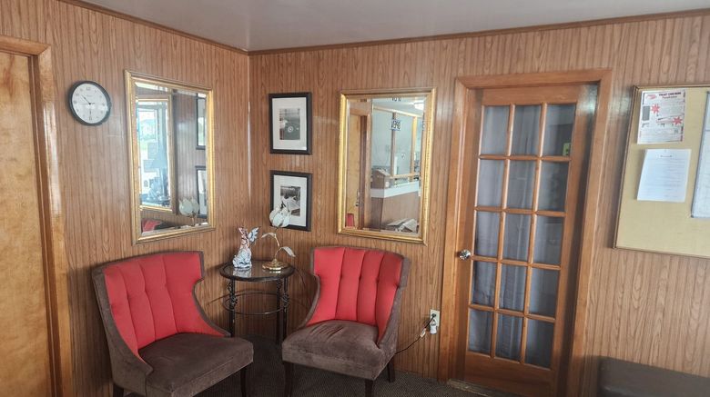 <b>Castle Rock Inn Lobby</b>. Images powered by <a href="https://www.leonardoworldwide.com/" title="Leonardo Worldwide" target="_blank">Leonardo</a>.