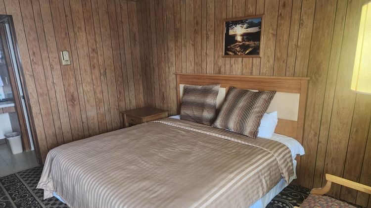 Castle Rock Inn Room