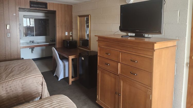 Castle Rock Inn Room