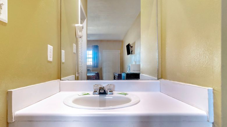 <b>OYO Hotel Ruleville Route 49W Room</b>. Images powered by <a href="https://www.leonardoworldwide.com/" title="Leonardo Worldwide" target="_blank">Leonardo</a>.