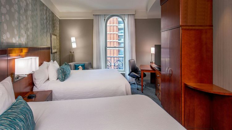 Courtyard by Marriott at Copley Square Suite