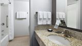 Courtyard by Marriott Pittsburgh Airport Room