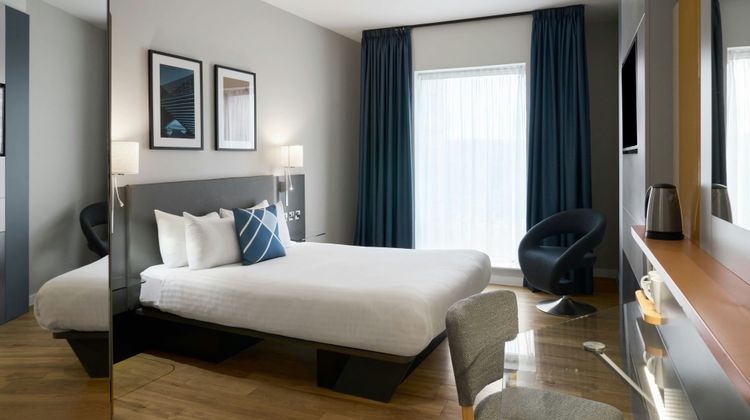Four Points Flex by Sheraton Dundee Room