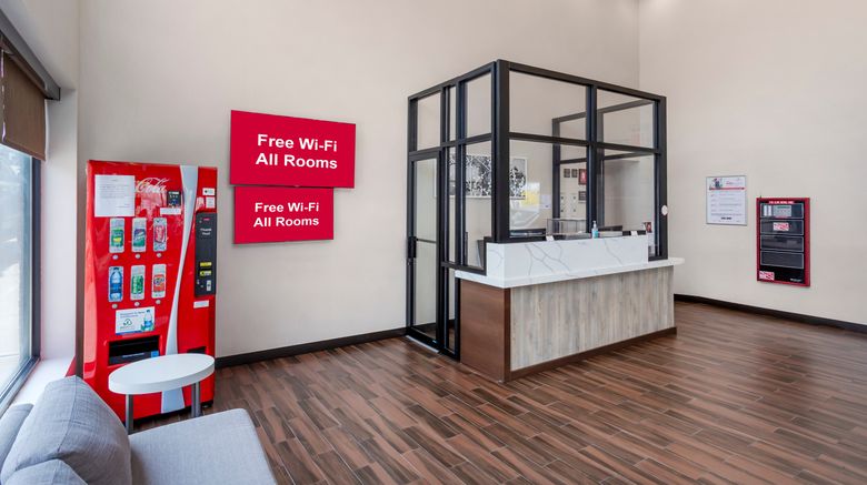 <b>Red Roof PLUS+ Brooklyn - 3rd Ave Lobby</b>. Images powered by <a href="https://www.leonardoworldwide.com/" title="Leonardo Worldwide" target="_blank">Leonardo</a>.