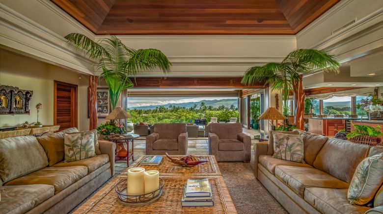 <b>Mauna Lani Luxury Home Collection Room</b>. Images powered by <a href="https://www.leonardoworldwide.com/" title="Leonardo Worldwide" target="_blank">Leonardo</a>.